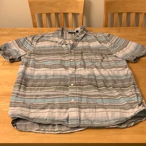 Vans men’s short sleeve button down